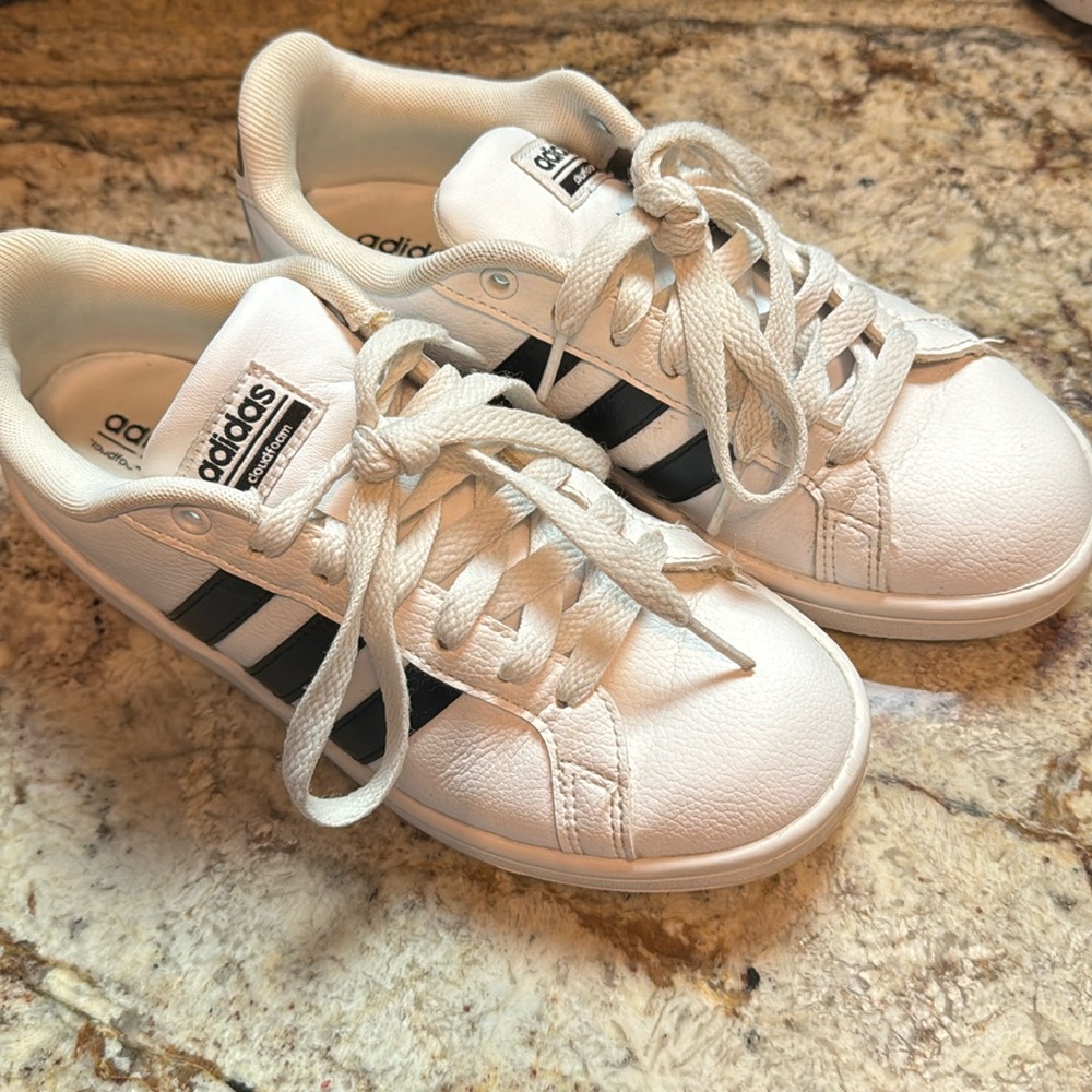 Adidas Grand Court 2.0 Cloud Foam Tennis Shoes size 6
